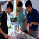 Sinh viên Nhân văn lan tỏa tình yêu nghệ thuật qua ‘Hoa Chào Ngõ Hạnh’